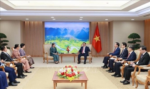 vietnam gives top priority to ties with cambodia pm picture 1