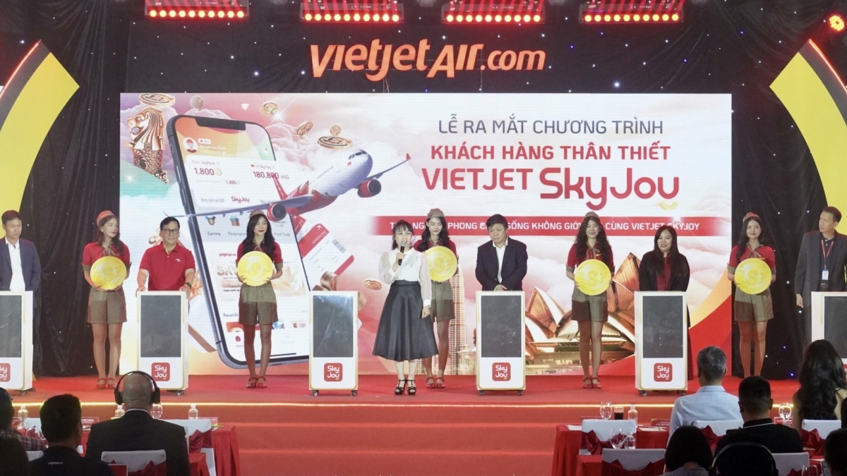 trai nghiem phong cach song voi chuong trinh khach hang than thiet vietjet skyjoy hinh anh 1