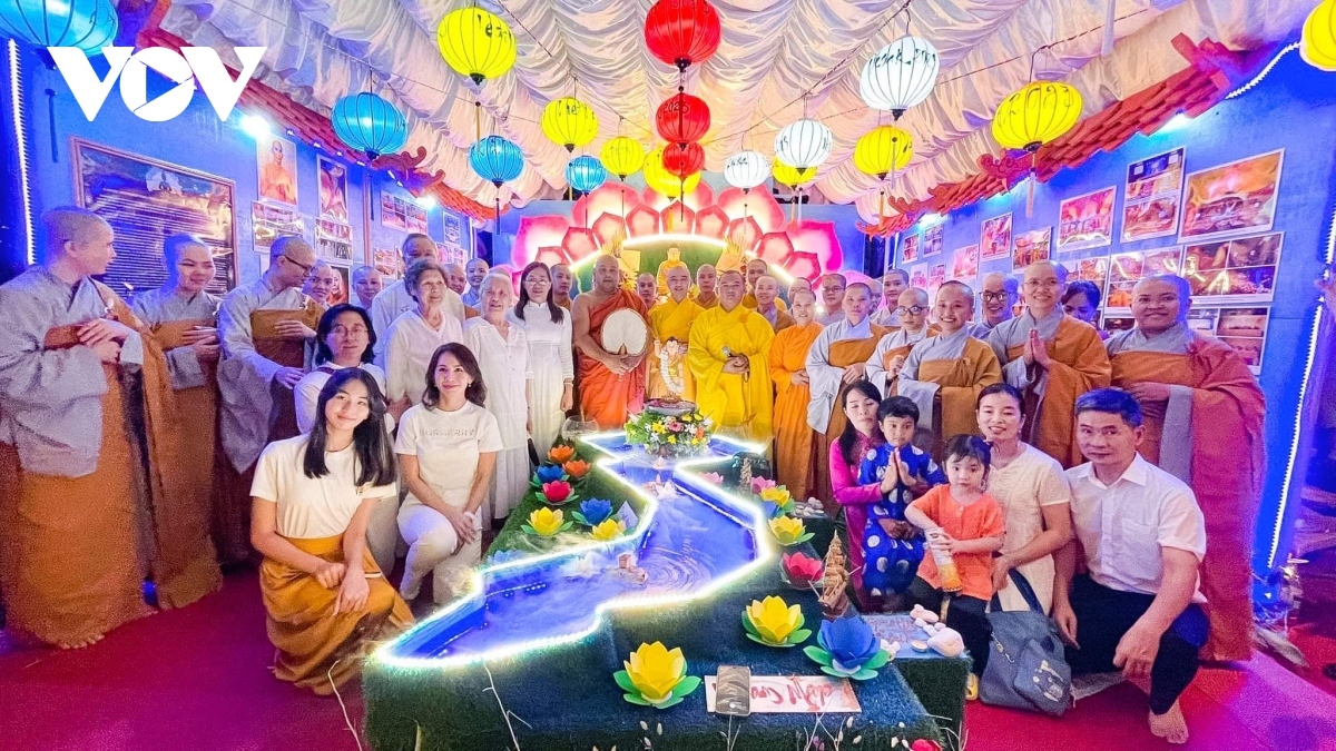 vietnam attends national vesak festival in sri lanka picture 1