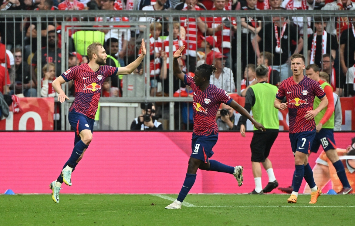 thua soc leipzig, bayern nguy co mat chuc vo dich bundesliga hinh anh 2