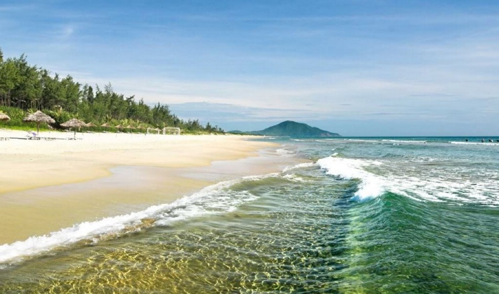 array of beautiful beaches in northern vietnam picture 10