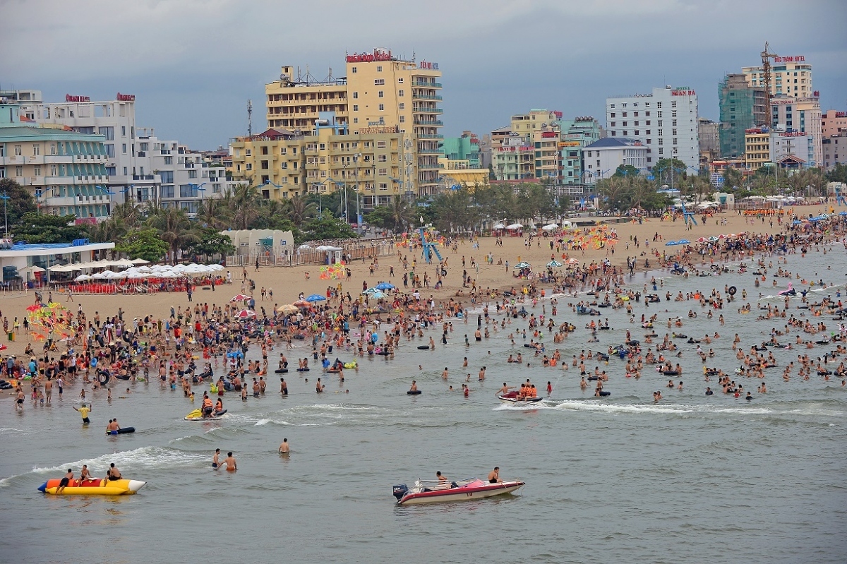 array of beautiful beaches in northern vietnam picture 3