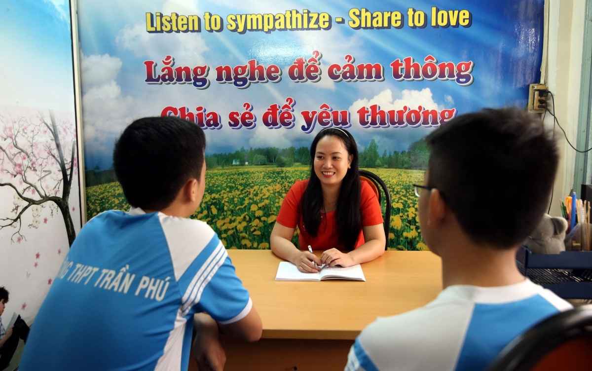 tu van tam ly hoc duong con cham vao cuoc, con an han nhieu hinh anh 2