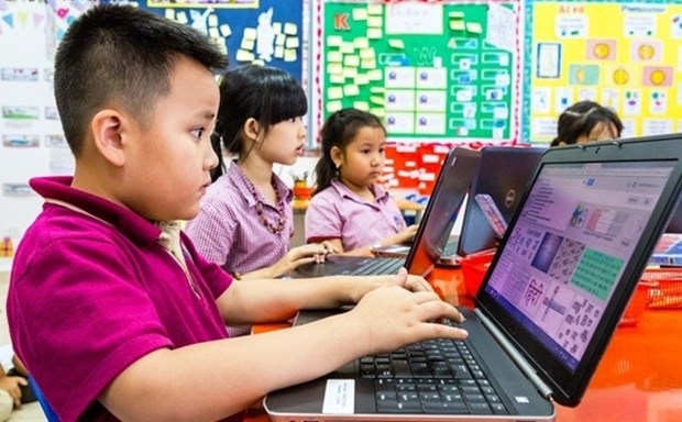 greater efforts to better protect children on cyberspace picture 1