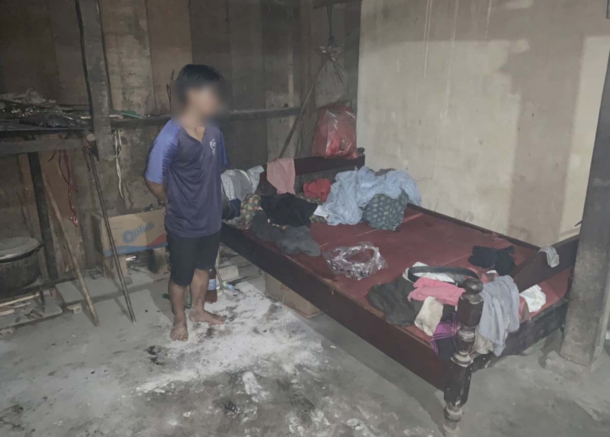 Chém chết ông ngoại vì bị mắng chỉ rượu chè không lo làm ăn