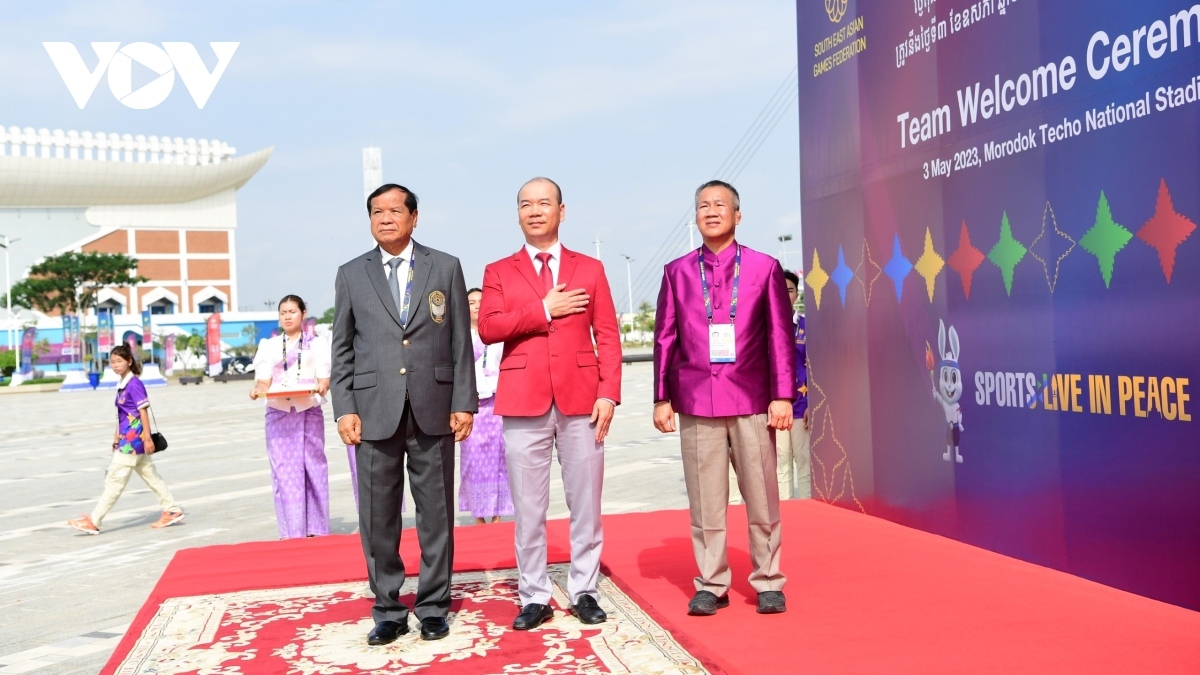 flag-raising ceremony of vietnamese sports delegation at sea games 32 picture 7