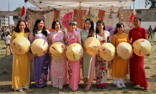 vietnamese culture, image introduced at italian festival picture 1