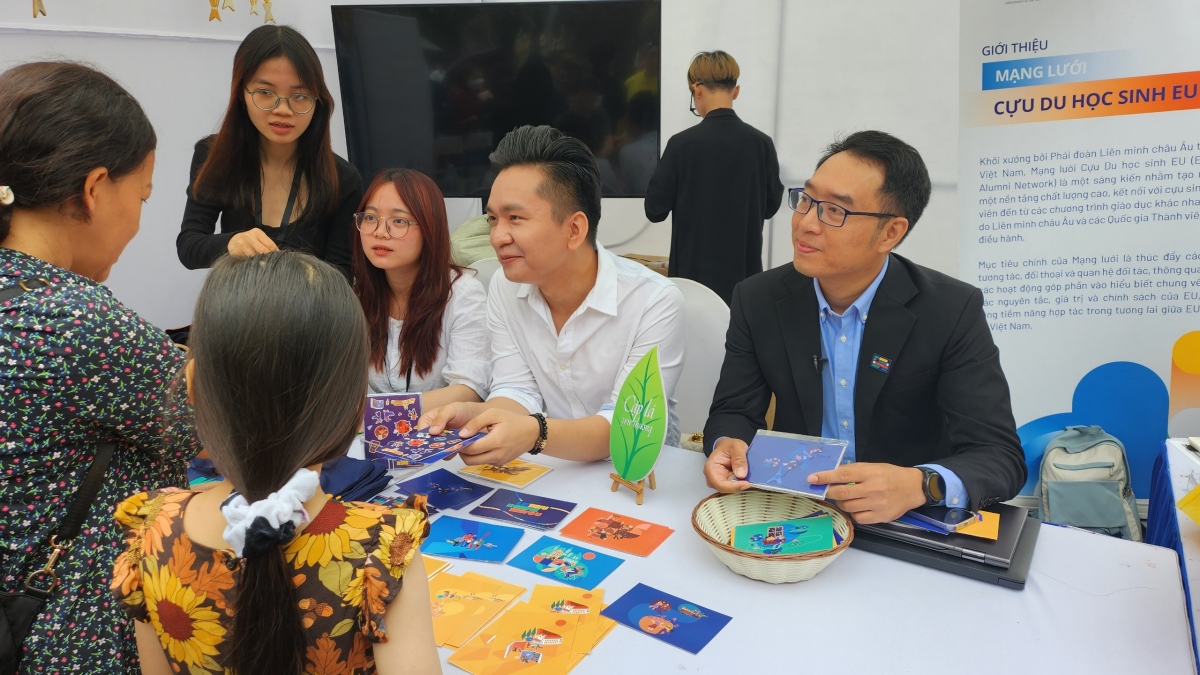 khám phá châu Âu hiện đại qua góc nhìn của các cựu du học sinh eu hình ảnh 3 kham pha chau Au hien dai qua goc nhin cua cac cuu du hoc sinh eu hinh anh 3