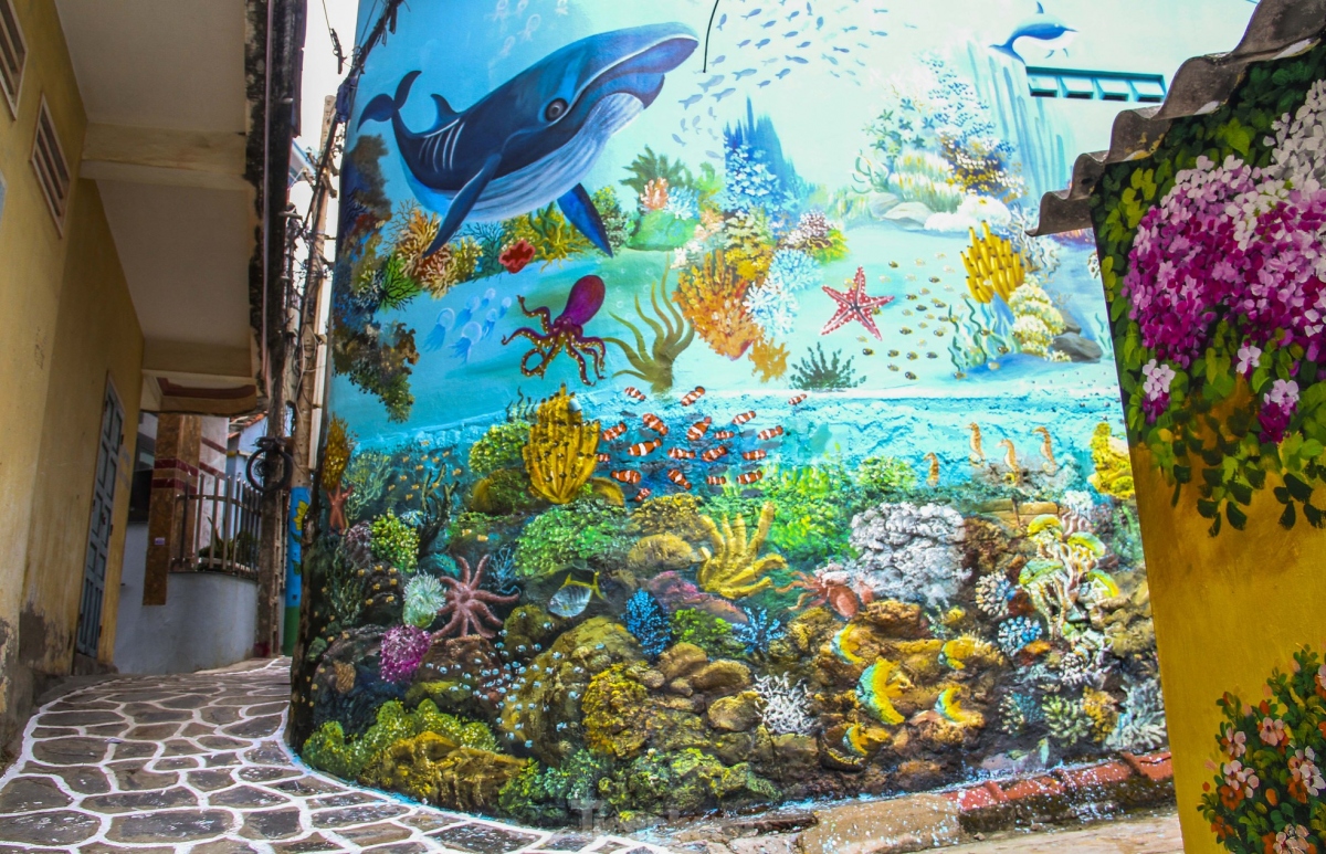 mural art revitalises nhon ly fishing village picture 5