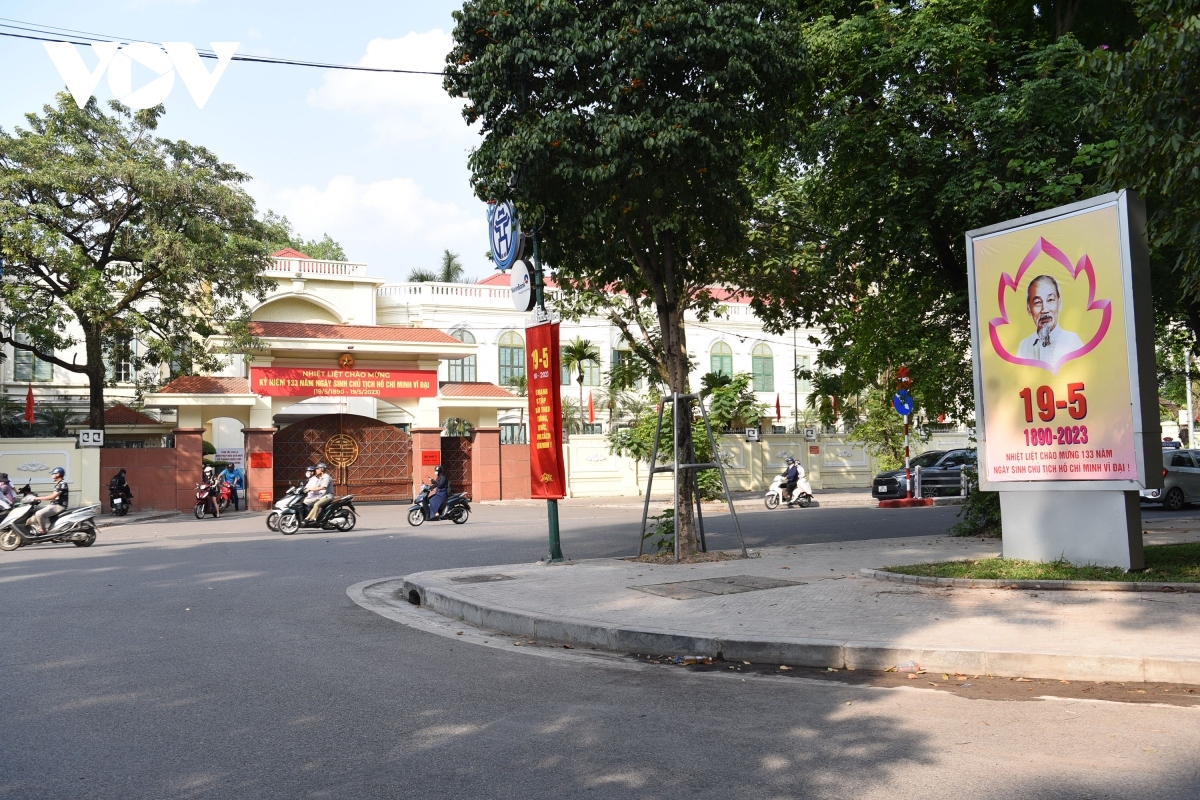 hanoi streets brilliantly decorated for president ho chi minh s birthday celebration picture 10