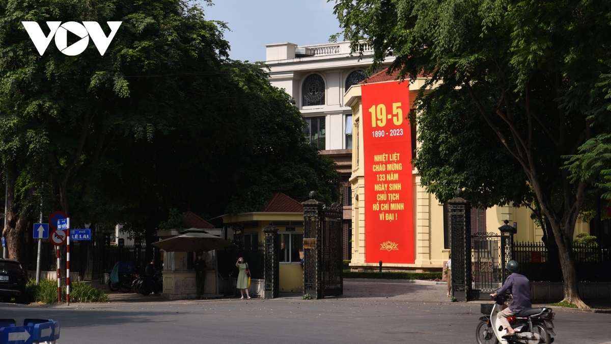 hanoi streets brilliantly decorated for president ho chi minh s birthday celebration picture 15