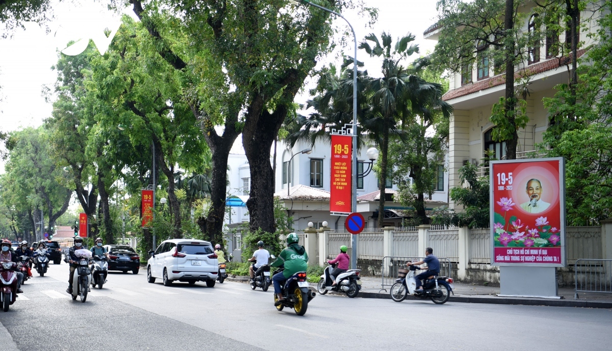 hanoi streets brilliantly decorated for president ho chi minh s birthday celebration picture 9