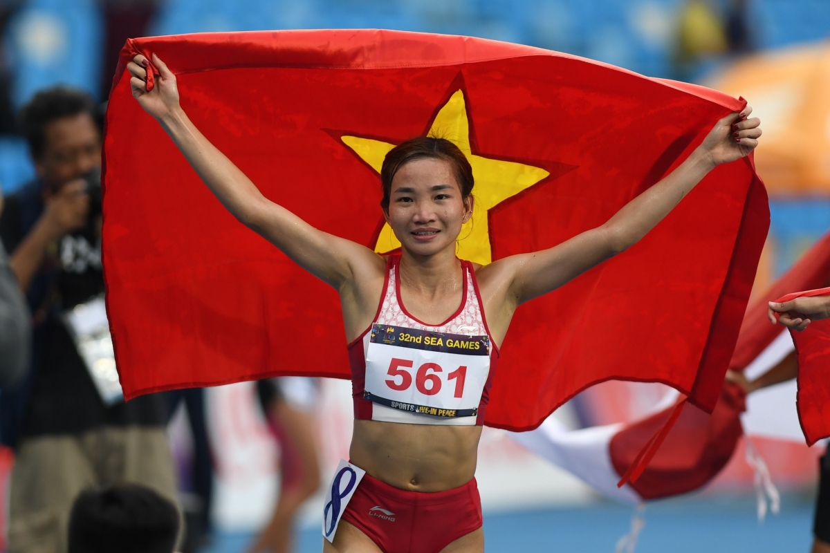 Nguyễn Thị Oanh đi vào lịch sử với cú "poker" HCV tại SEA Games 32