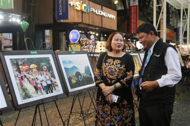 photo exhibition marks monk s self-immolation picture 1 photo exhibition marks monk s self-immolation picture 1