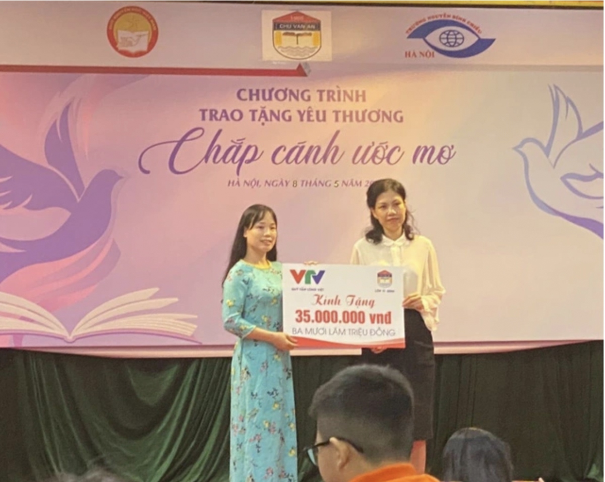 trao tang yeu thuong - chap canh uoc mo hinh anh 1