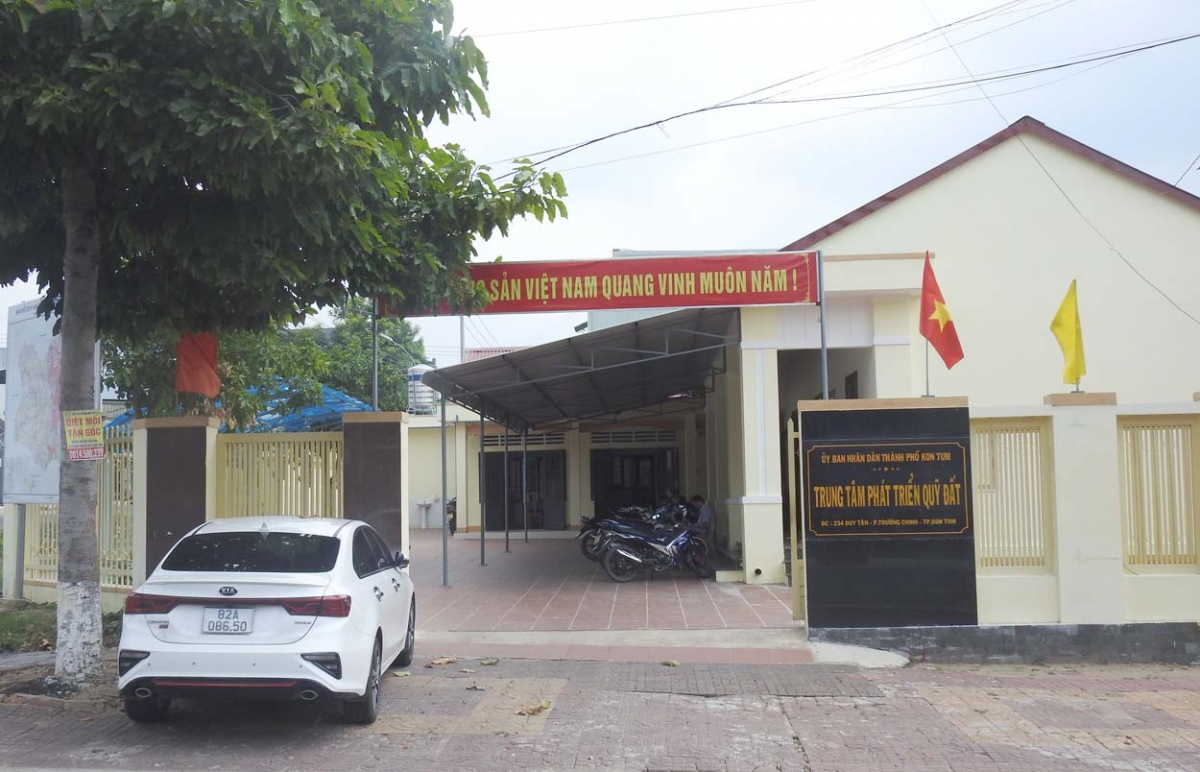 bắt tạm giam phó giám đốc trung tâm phát triển quỹ đất thành phố kon tum hình ảnh 1 bat tam giam pho giam doc trung tam phat trien quy dat thanh pho kon tum hinh anh 1