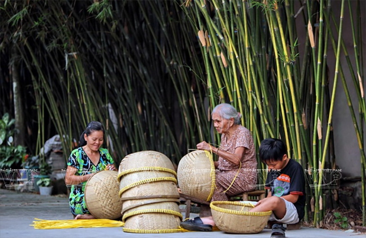 ancient weaving village in ho chi minh city picture 10