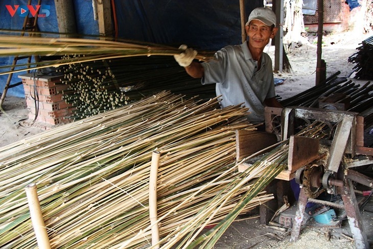 ancient weaving village in ho chi minh city picture 2