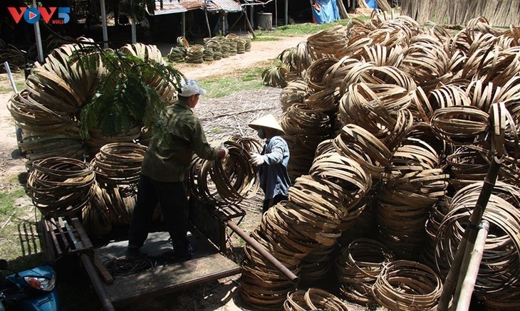 ancient weaving village in ho chi minh city picture 6