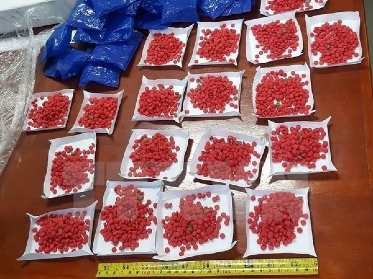 two lao nationals arrested for cross-border drug trafficking picture 1