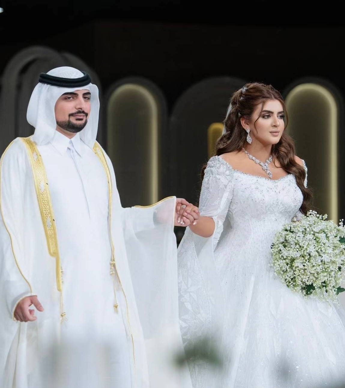 Công chúa Dubai từ bỏ lối sống nổi loạn, làm cô dâu sang chảnh tinh tế