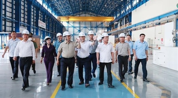 pm inspects electricity, coal supply in quang ninh picture 1