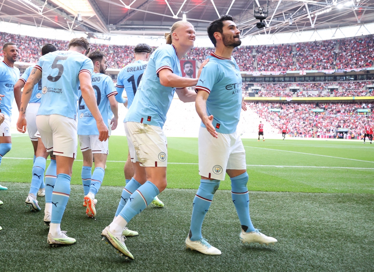 Gundogan lập cú đúp siêu phẩm, Man City đả bại MU để đăng quang ở FA Cup