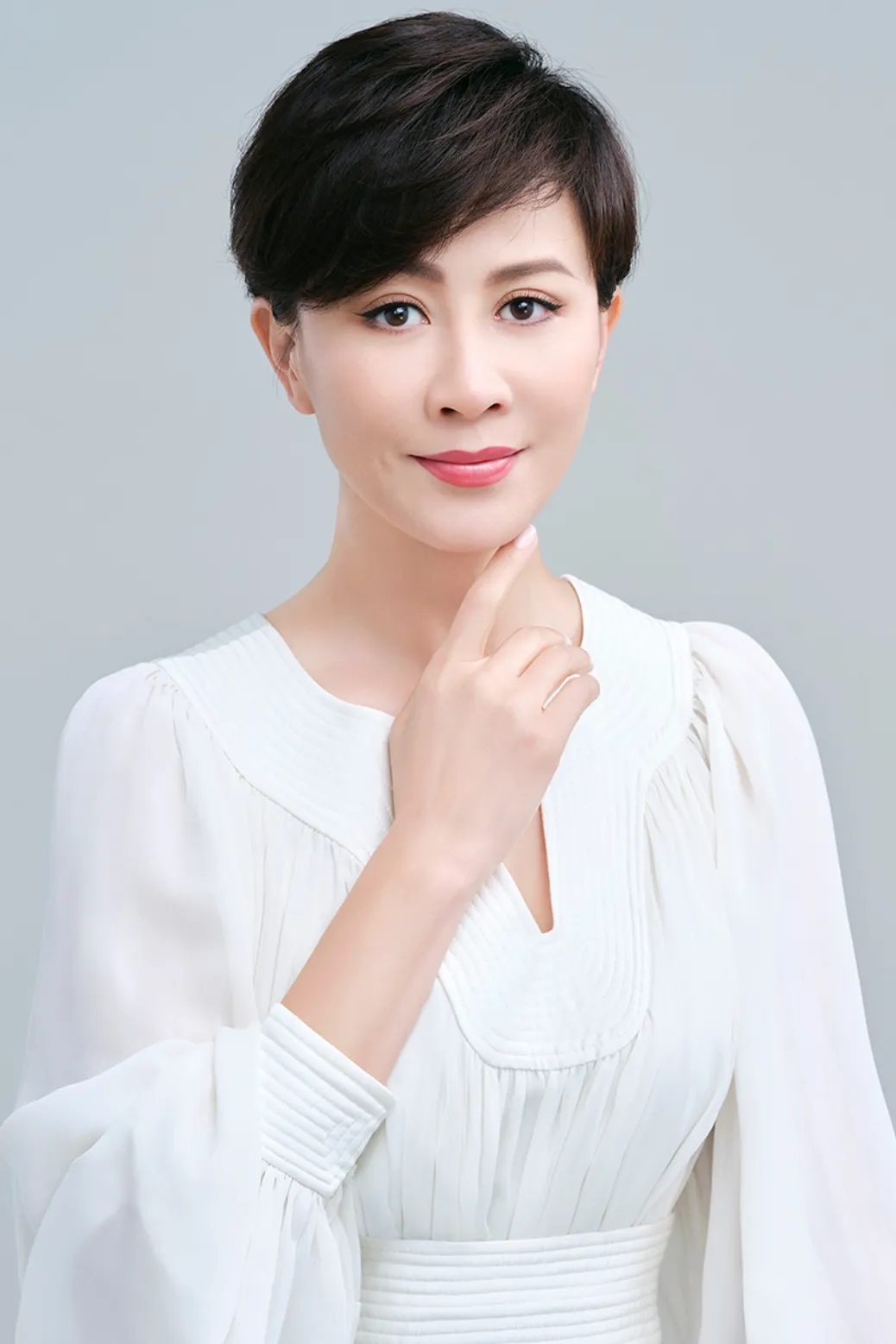 luu gia linh va thu choi xa xi khien c-biz nguong mo khong ngot hinh anh 2