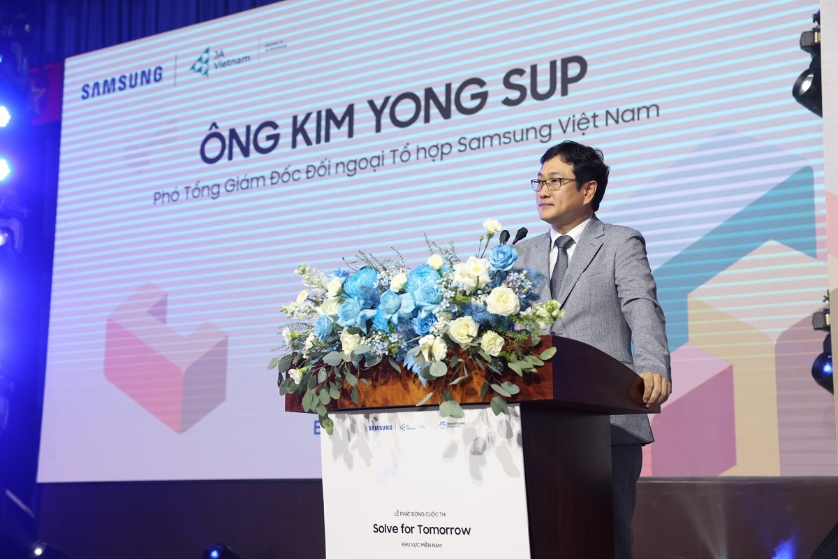 samsung viet nam thuc hien hanh trinh roadshow solve for tomorrow 2023 hinh anh 1