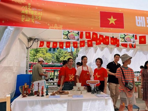 vietnamese cuisine wins korean diners hearts at seoul friendship festival picture 1
