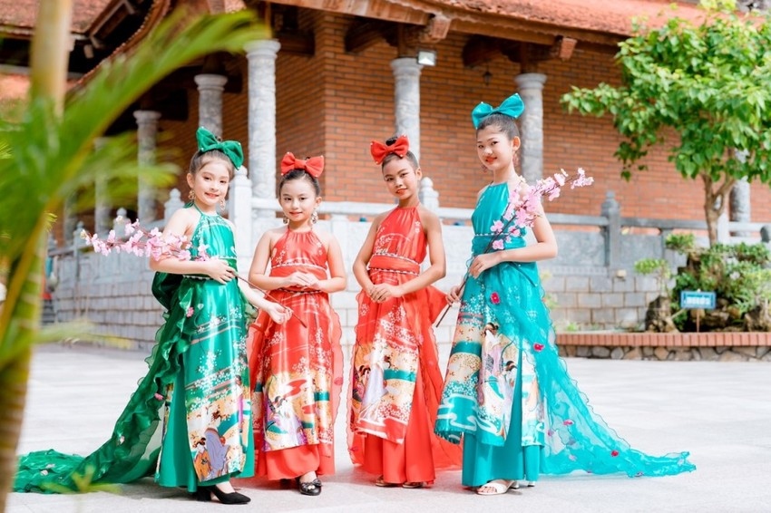 ao dai collection features vietnam-japan culture picture 7