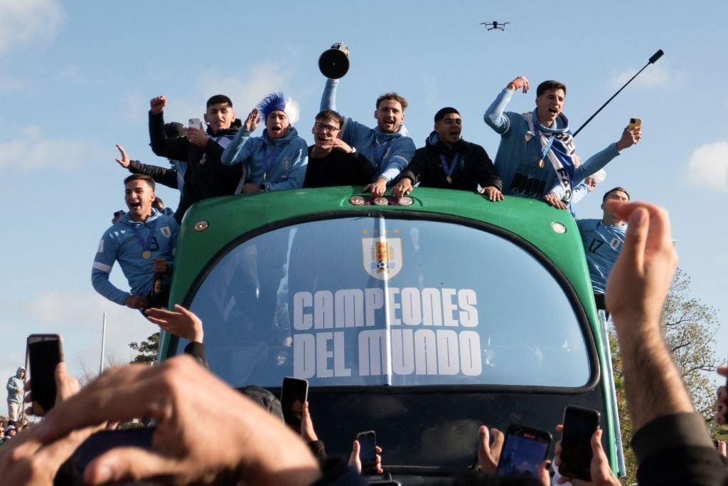 bien nguoi tai uruguay chao don nha vo dich u20 world cup 2023 hinh anh 2
