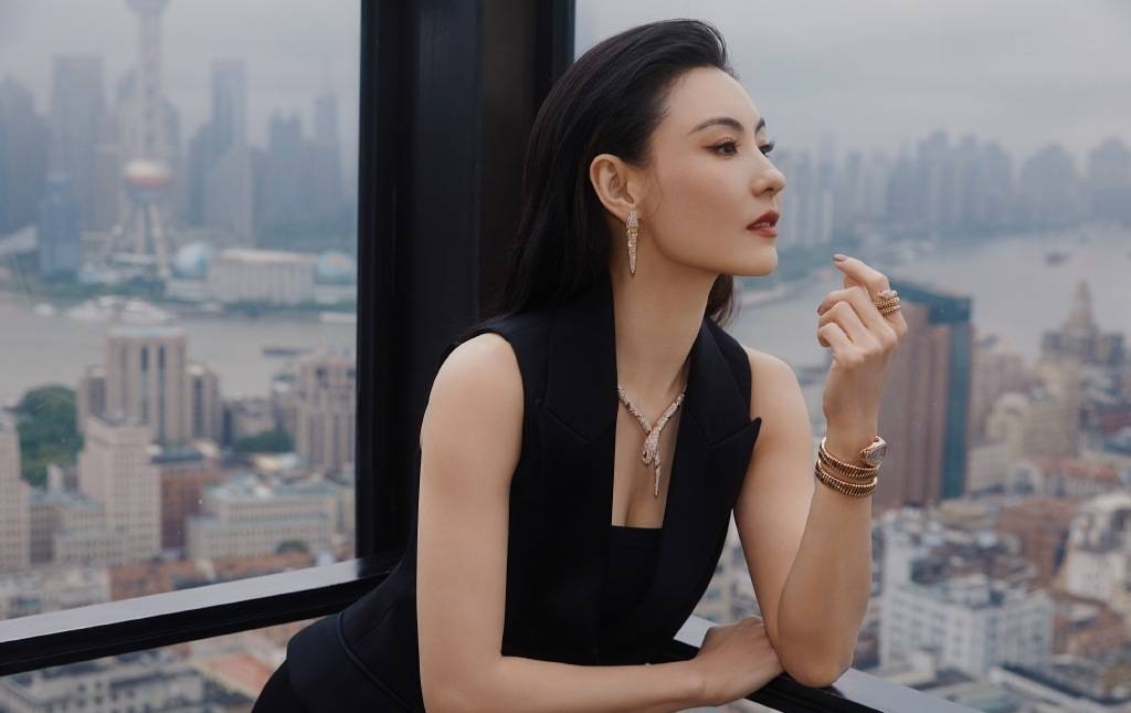 Trương Bá Chi tuổi 43: Thần thái ngút ngàn không hổ danh cực phẩm giai nhân