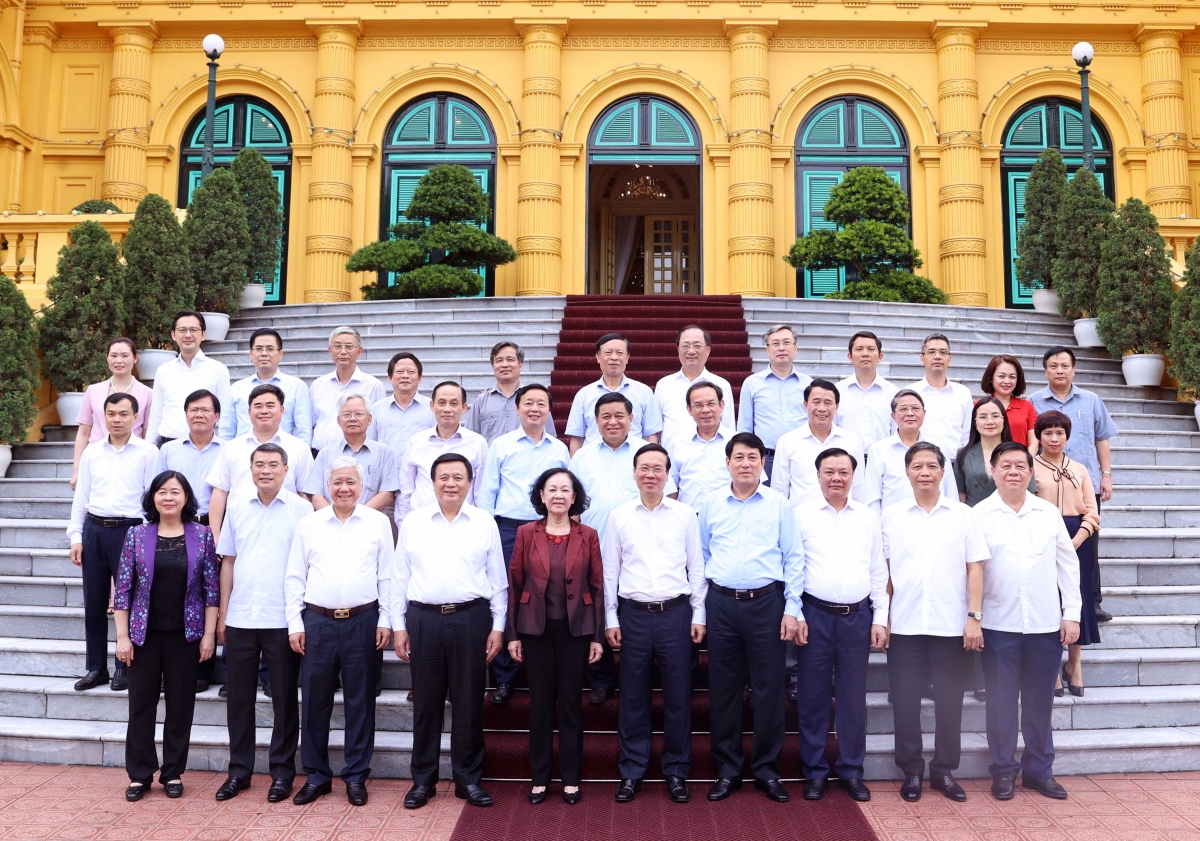 Chủ tịch nước: Tổng kết 40 năm đổi mới đất nước là nhiệm vụ quan trọng