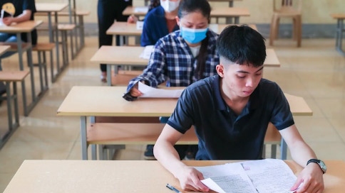 over one million students sit 2023 national high-school graduation examinations picture 14