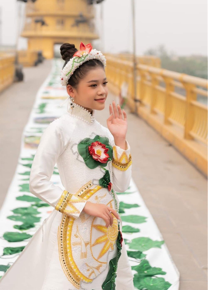 ao dai setting vietnamese record to debut in thailand picture 1