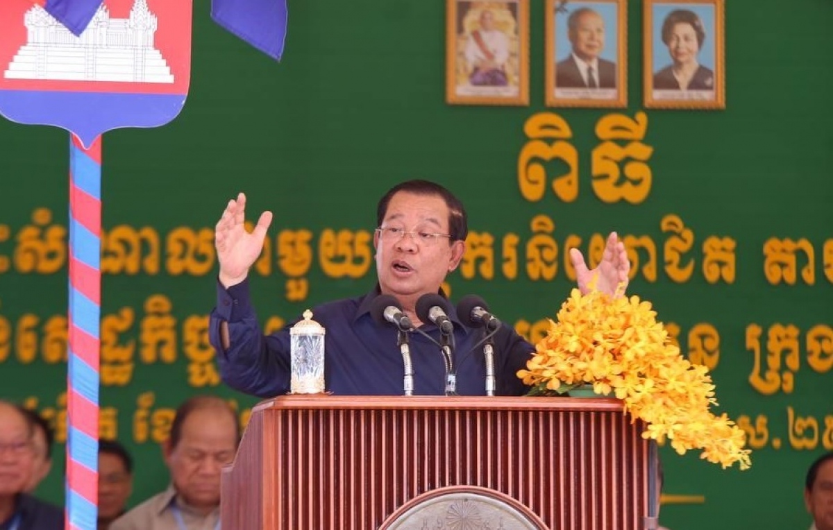 peace policy helps to further develop cambodia vietnam ties pm hun sen picture 1