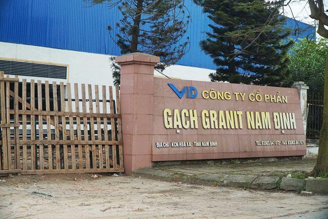 Xử phạt công ty gạch Granit Nam Định vì hành vi xả nước thải ra KCN Hòa Xá