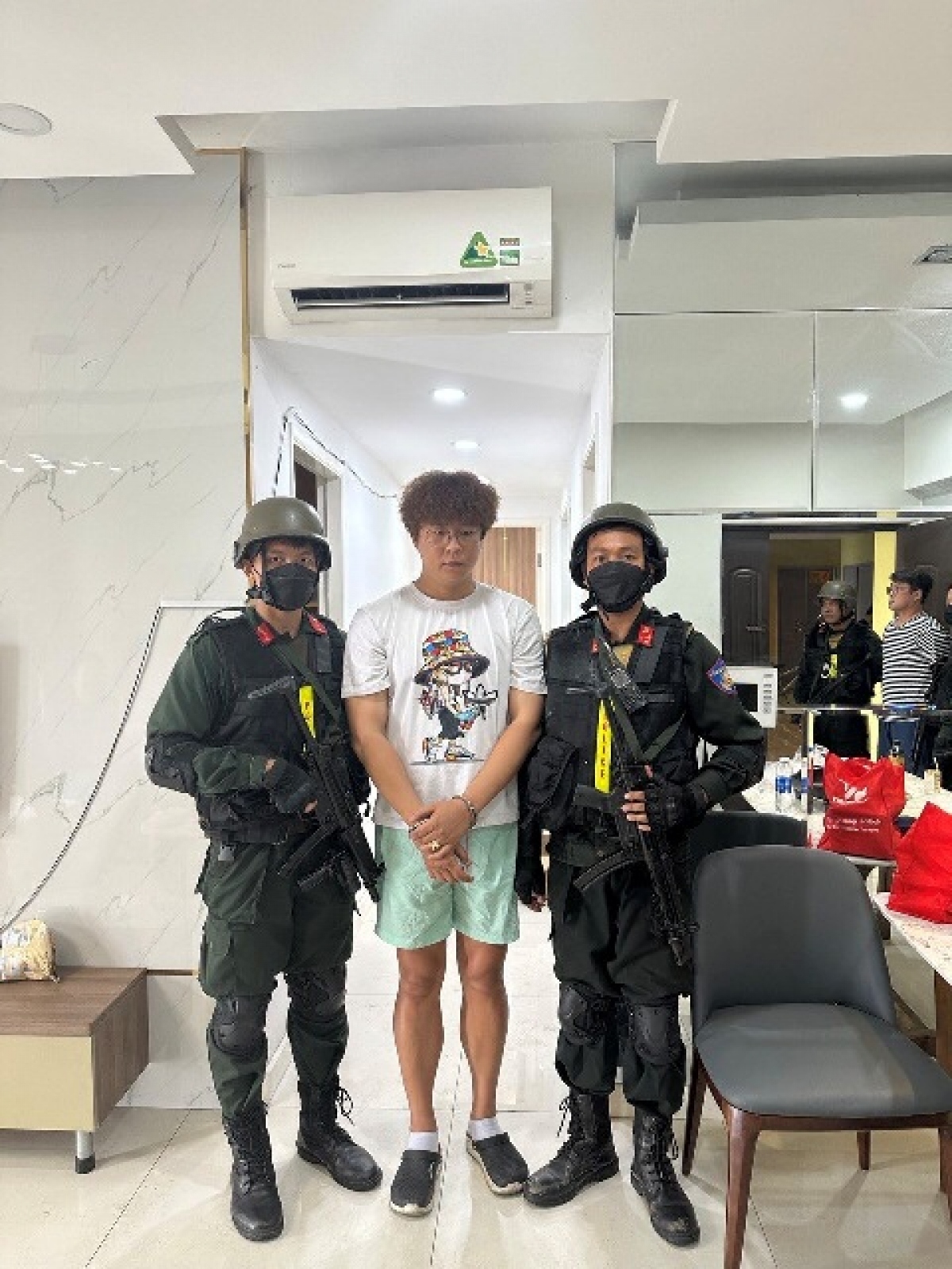 korean fugitives wanted by interpol arrested in ho chi minh city picture 1