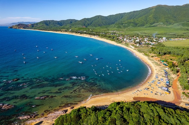 uk newspaper hails vietnam as most coveted in sea picture 1 uk newspaper hails vietnam as most coveted in sea picture 1