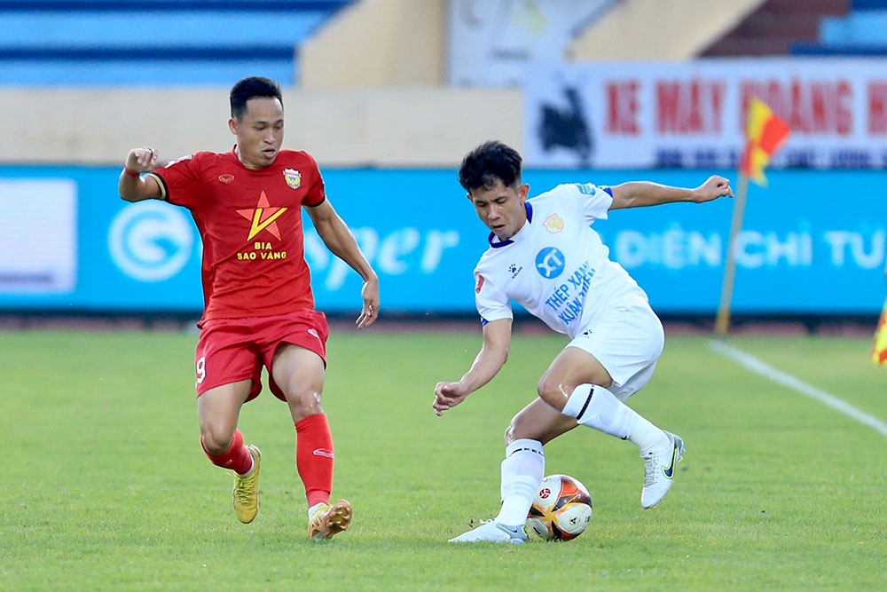 ket qua v-league 2023 tuan hai lap cong, ha noi fc giai con khat chien thang hinh anh 3