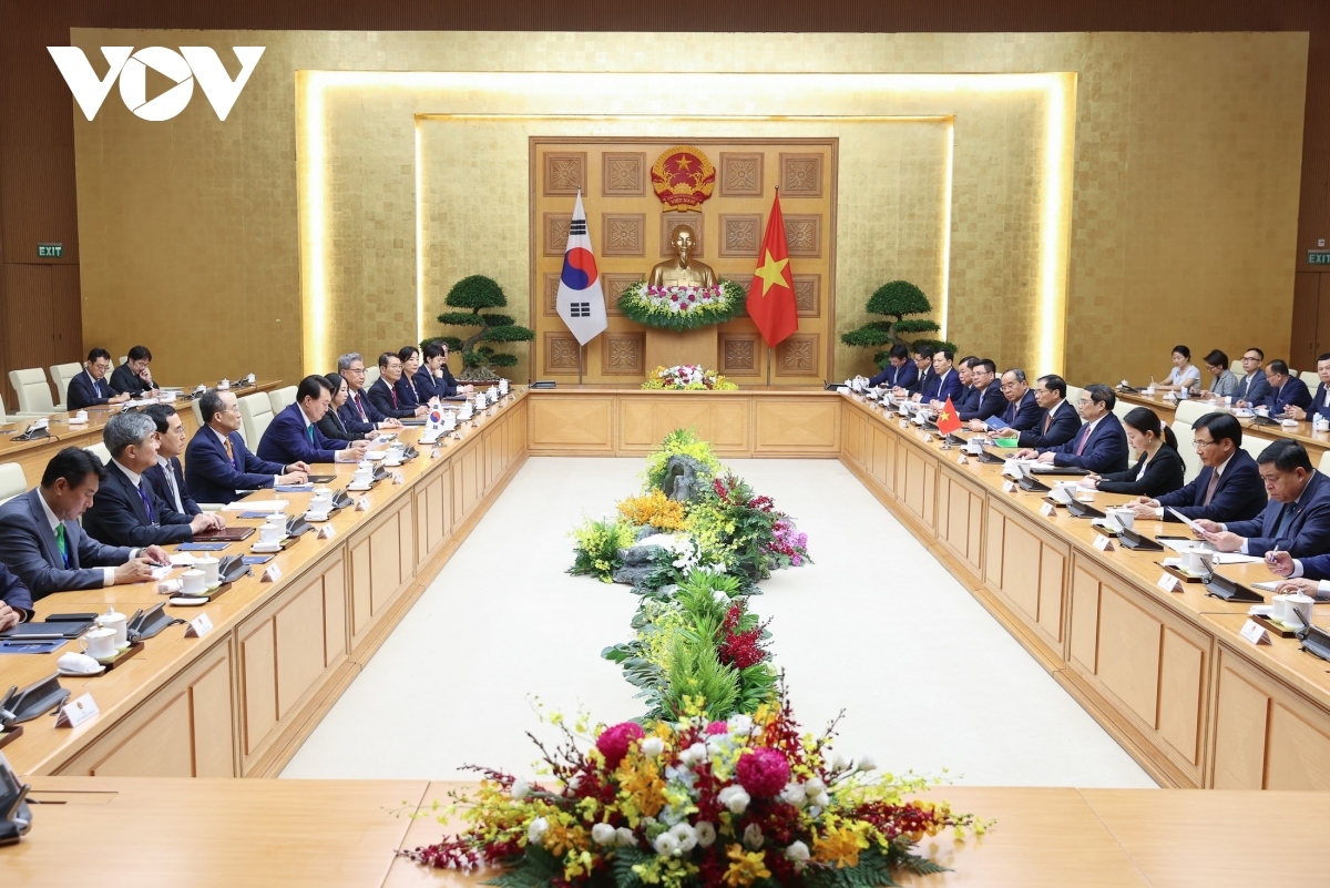 party chief hosts rok president in hanoi picture 3