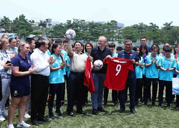 pms join in exchange with female footballers of vietnam, australia picture 1