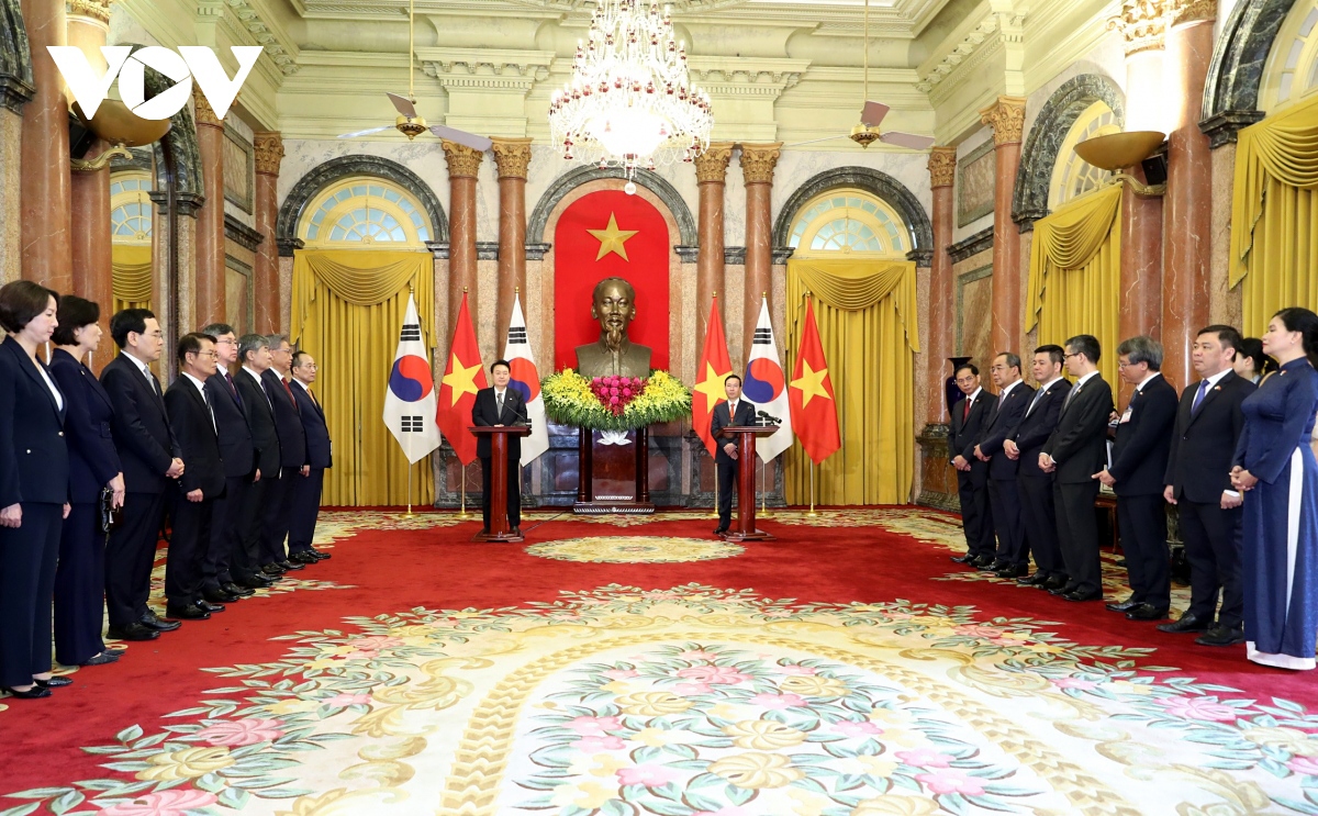 president yoon suk-yeol and his special state visit to vietnam picture 12