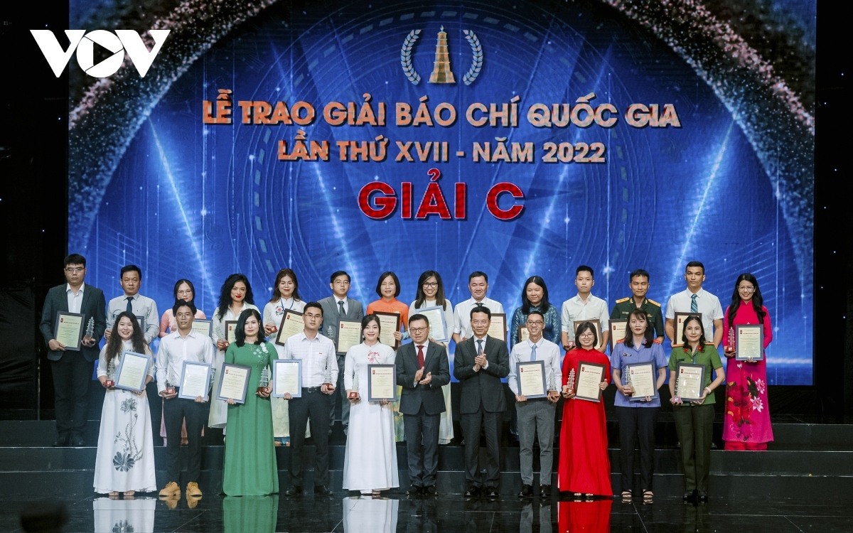 outstanding works honoured at 17th national press awards picture 11
