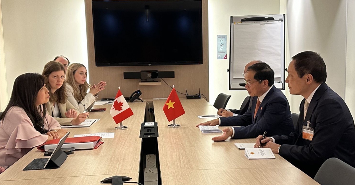 bộ trưởng ngoại giao bùi thanh sơn gặp gỡ quan chức pháp, eu và canada hình ảnh 3 bo truong ngoai giao bui thanh son gap go quan chuc phap, eu va canada hinh anh 3