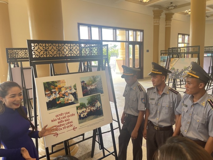 exhibition asserts vietnamese sovereignty over paracel islands picture 1
