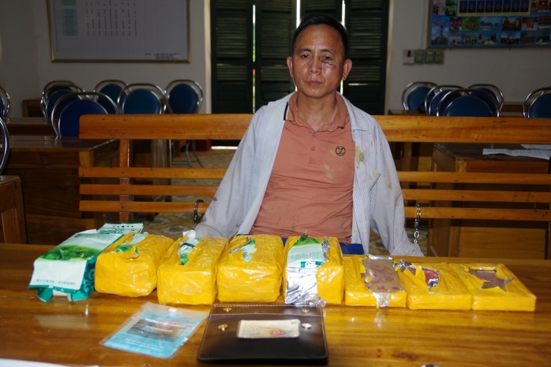 Vận chuyển thuê 5 kg ma túy đá và 4 bánh heroin để lấy tiền công 100 triệu đồng