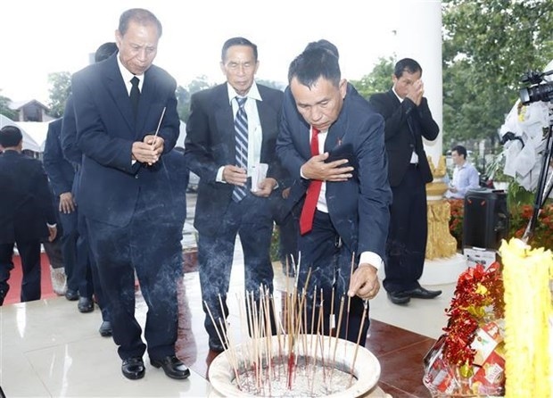incense offering ceremonies for vietnamese martyrs held in laos picture 1