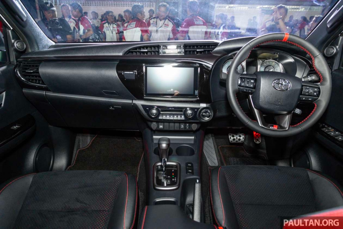 Toyota Hilux GR Sport tại thị trường Malaysia